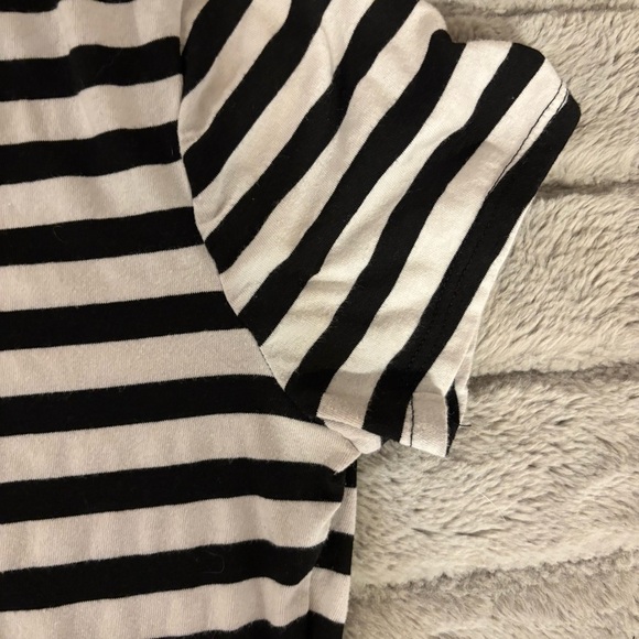 Large Forever 21 Black & White Striped Crop Top, Classic, Neutral - Picture 5 of 6